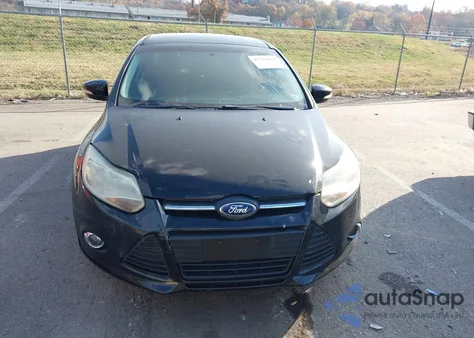 2014 Ford Focus Se z USA, uszkodzony, nr VIN 1FADP3F21EL218855